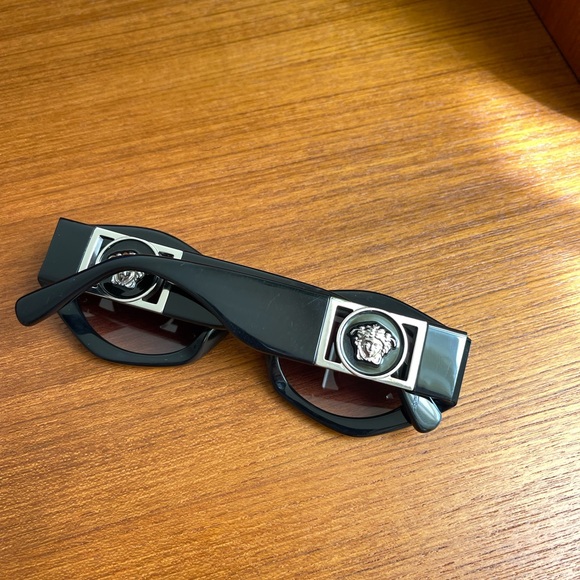Versace sunglasses silver Medusa - Picture 6 of 7
